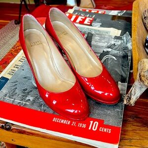 Stuart Weitzman red pumps/heels